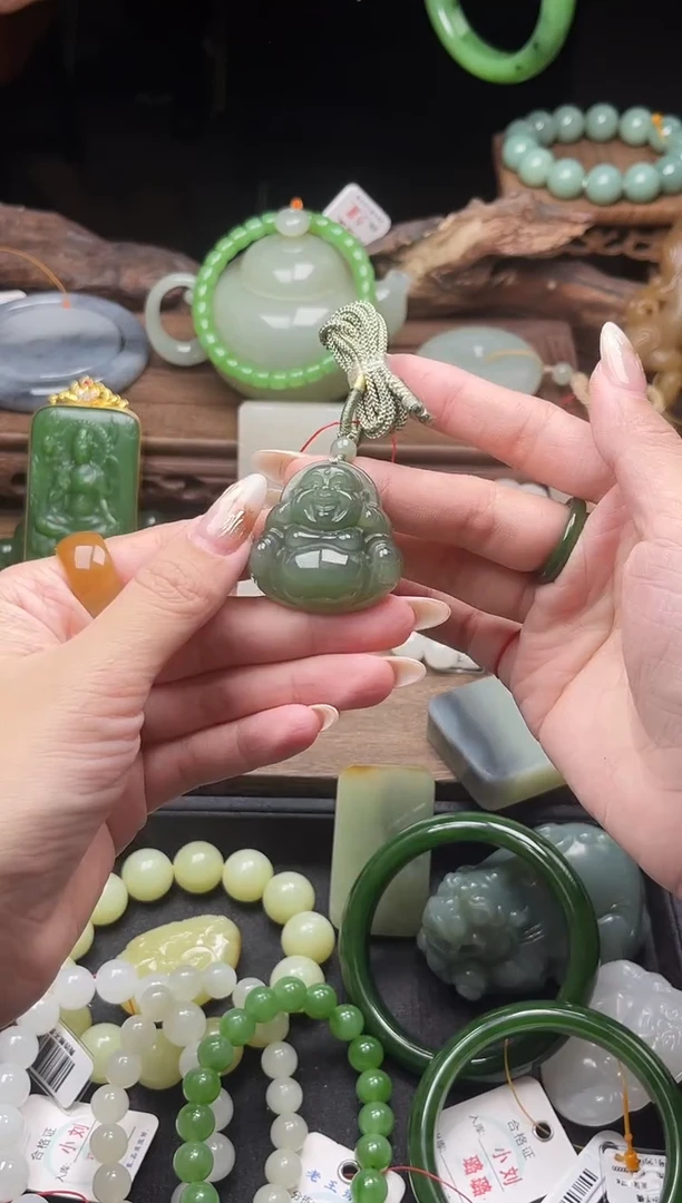 吊坠(不含链)未镶嵌和田玉青海湖水绿 佛公9013553