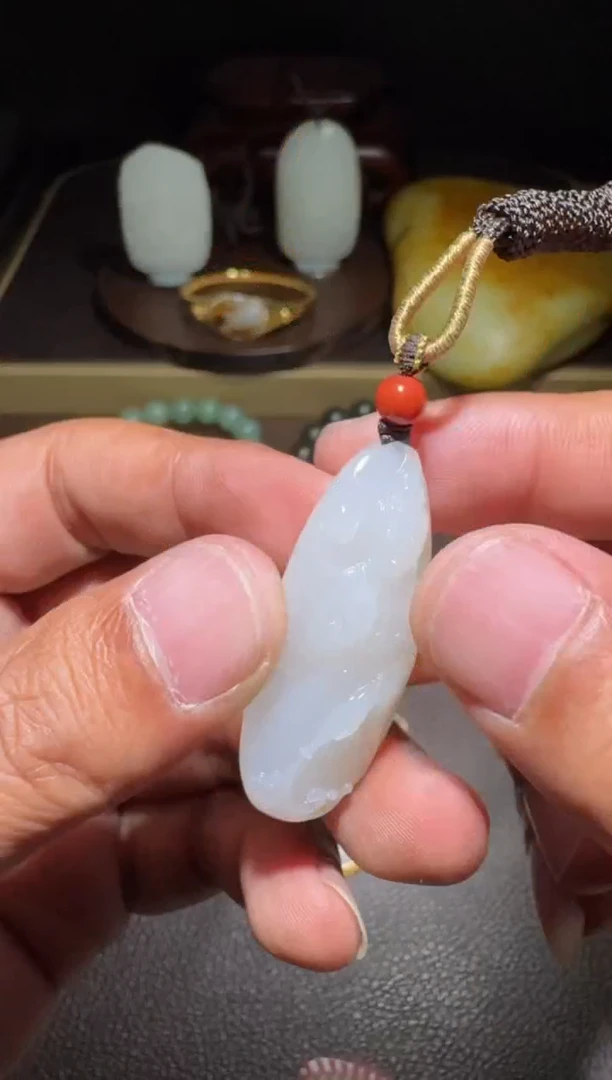 未镶嵌和田玉挂件和田玉