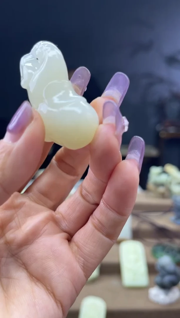 颈饰未镶嵌和田玉1