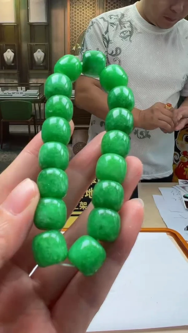 翡翠未镶嵌颈饰YY-2025-6-6-129