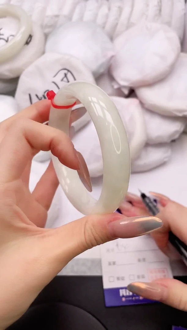 【闪购商品】和田玉手镯未镶嵌4K486-64