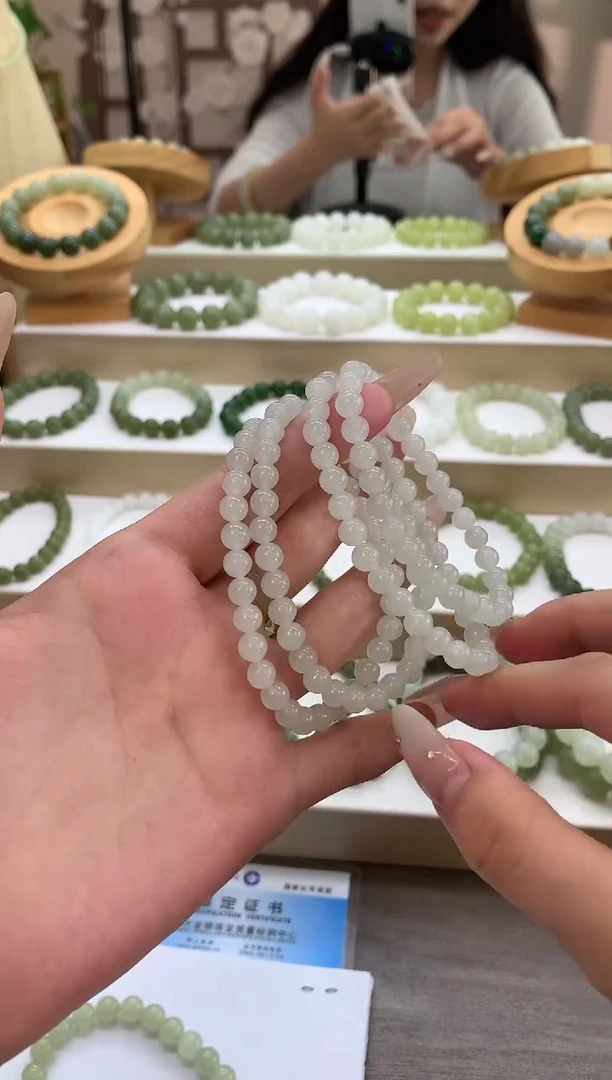 未镶嵌手串和田玉白月光