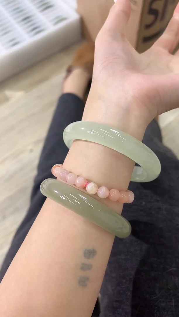 未镶嵌手镯石英质玉66-62D