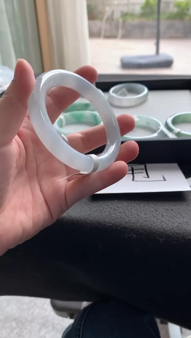 未镶嵌手镯翡翠57圆条Y3319买断