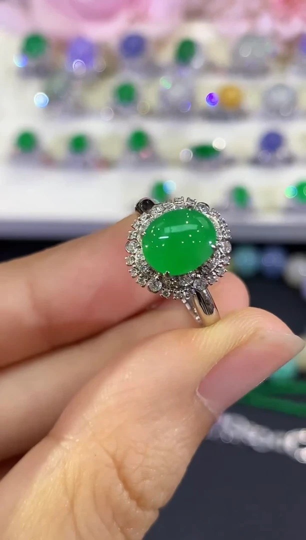 18K金镶嵌戒指翡翠B113