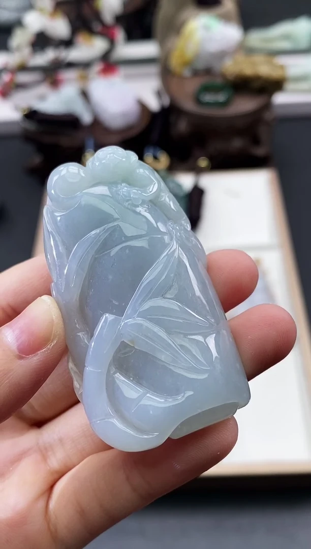 翡翠未镶嵌颈饰天然缅甸A货翡翠