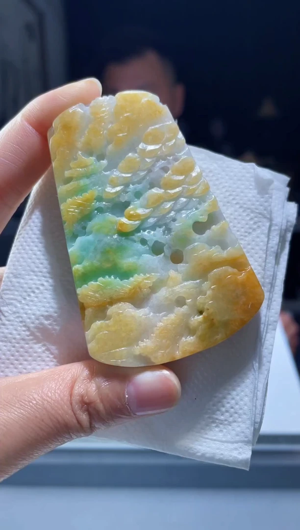 吊坠(不含链)未镶嵌翡翠劲饰未镶嵌翡翠 多样性发其一