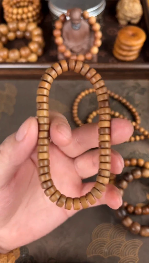 檀香木迈索尔正区老山檀药片珠瑕疵