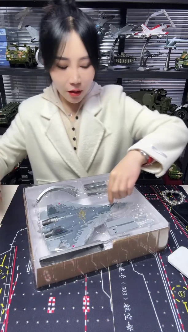 1/72合金飞机模型苏57