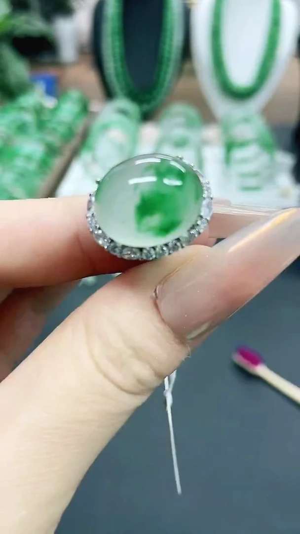 未镶嵌1石英质玉（非洲翠）/4931