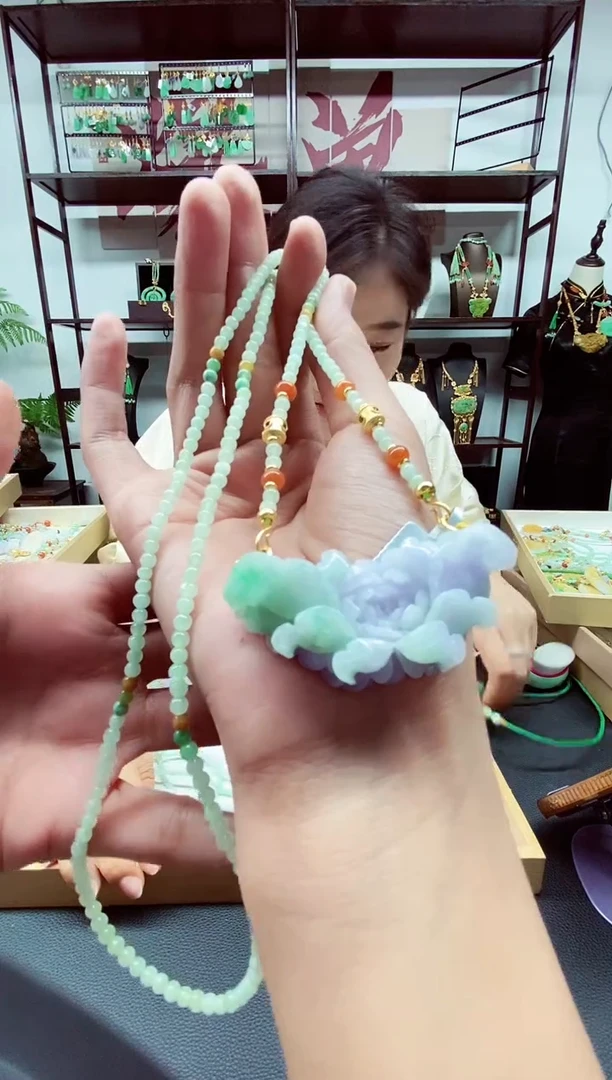 翡翠未镶嵌颈饰翡翠吊坠