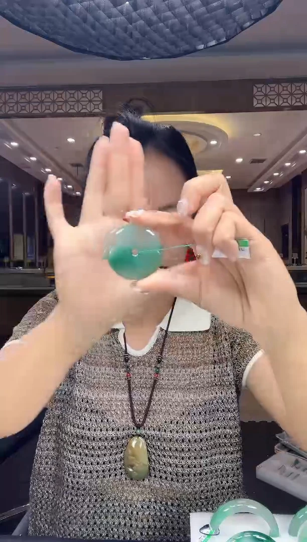 石英质玉手镯未镶嵌0
