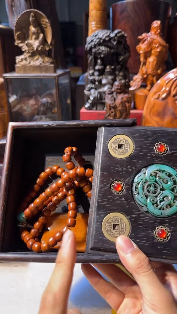 木12345脖挂带盒子