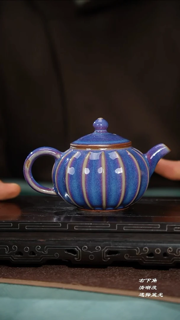 212-1金纹壶（任星航大师作品）