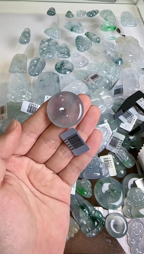 【闪购商品】翡翠吊坠(不含链)未镶嵌··