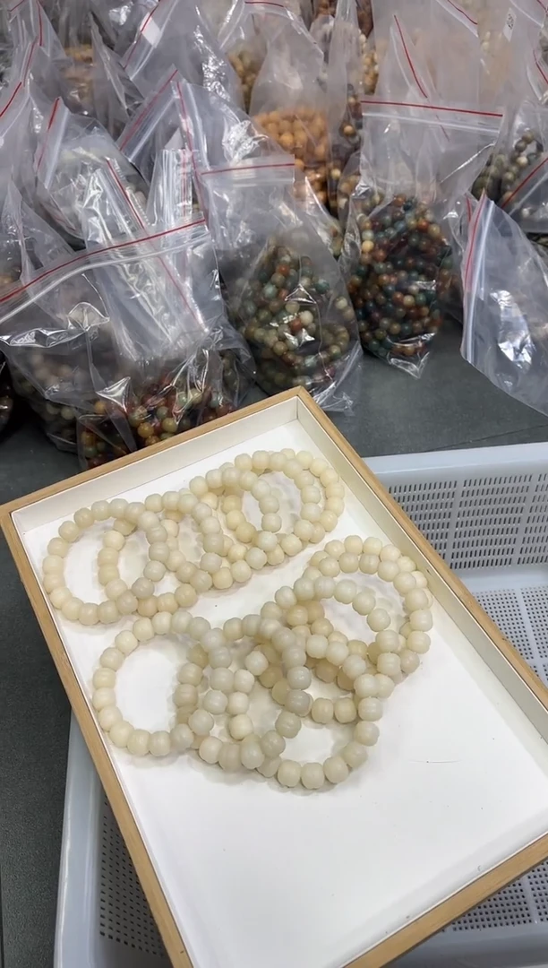 【闪购商品】菩提根/象牙果手串14干磨（245）