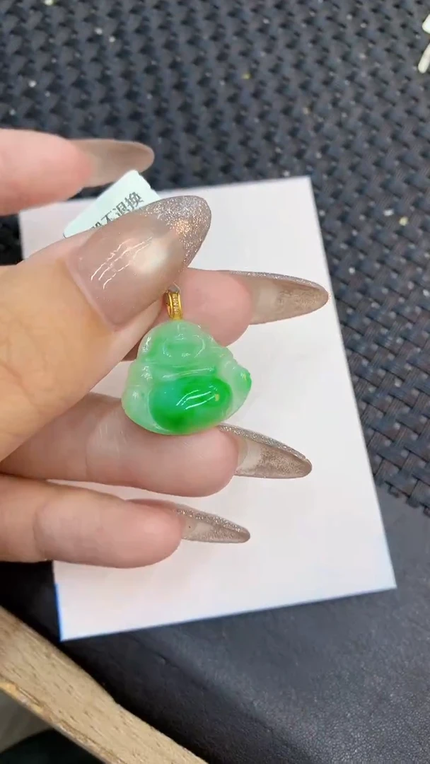 颈饰18K金镶嵌翡翠1