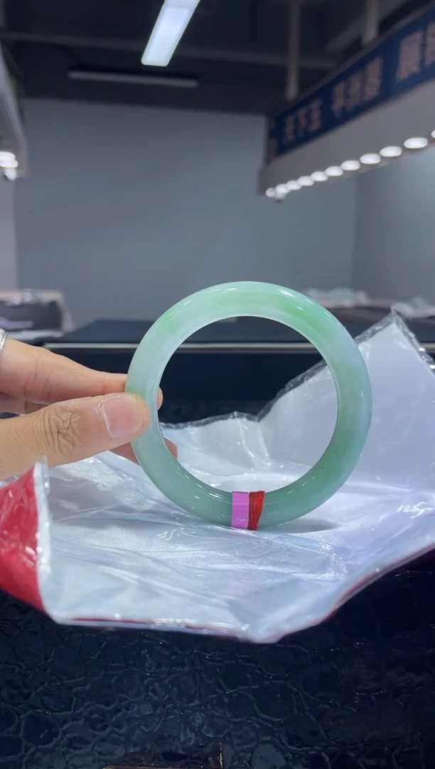 未镶嵌手镯翡翠2