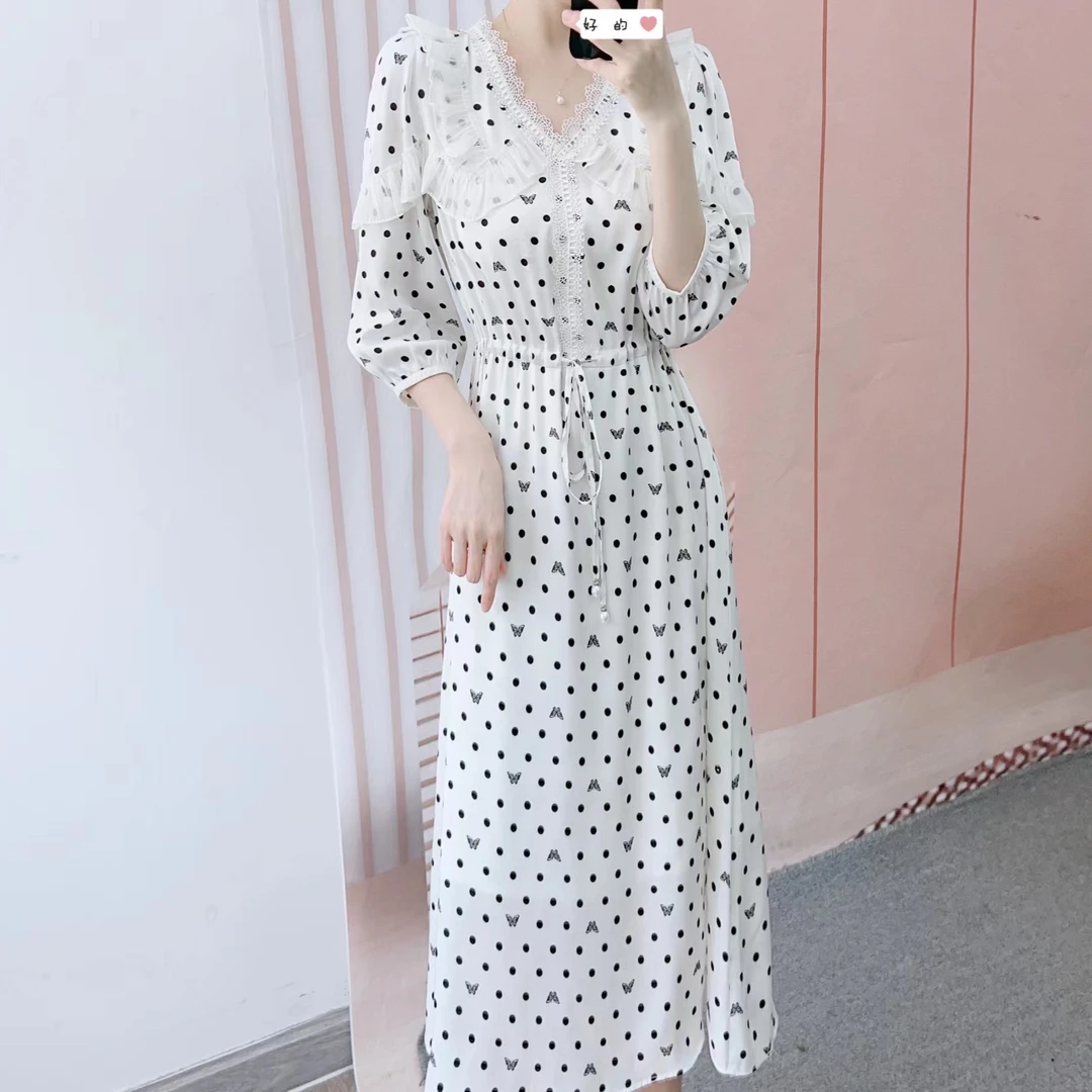 126/D2清波点甜美长袖显瘦中长连衣裙