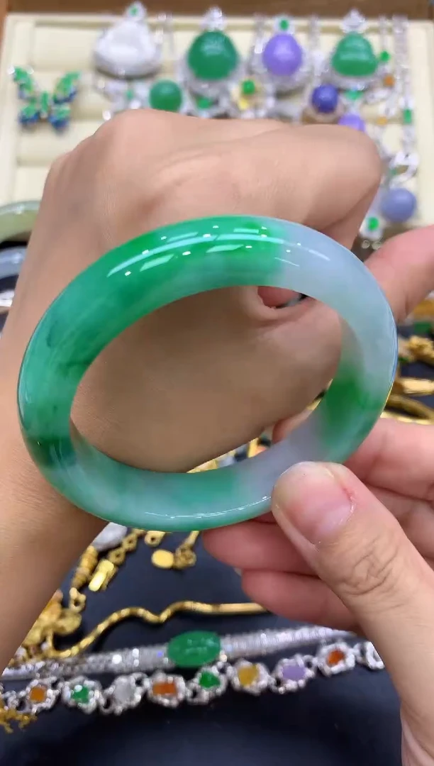 翡翠手镯未镶嵌559-中国好珍宝