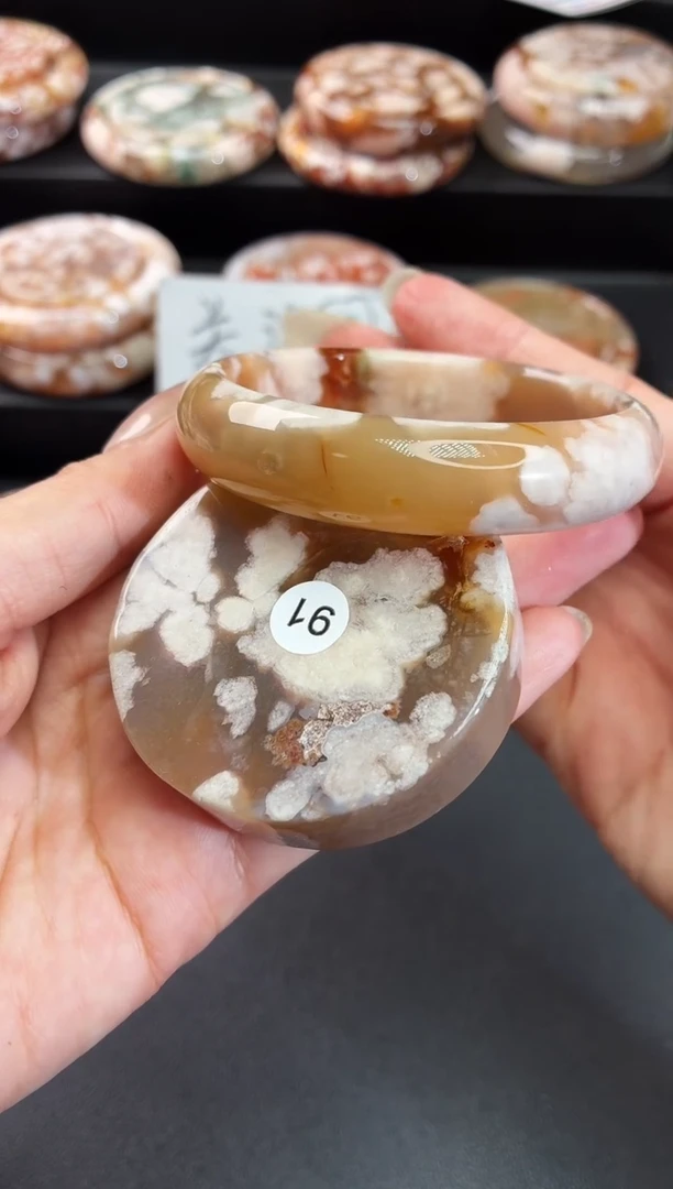 手镯玛瑙/玉髓未镶嵌石英质玉55圈54/55带(赠送镯心)