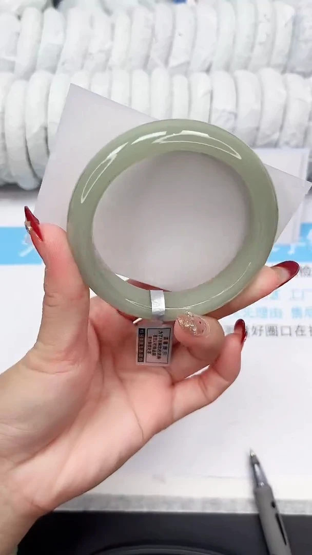 未镶嵌手镯石英质玉45-56.3DK