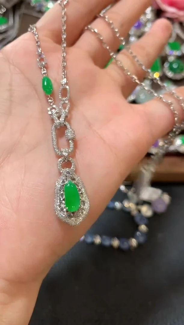 套链18K金镶嵌翡翠m61