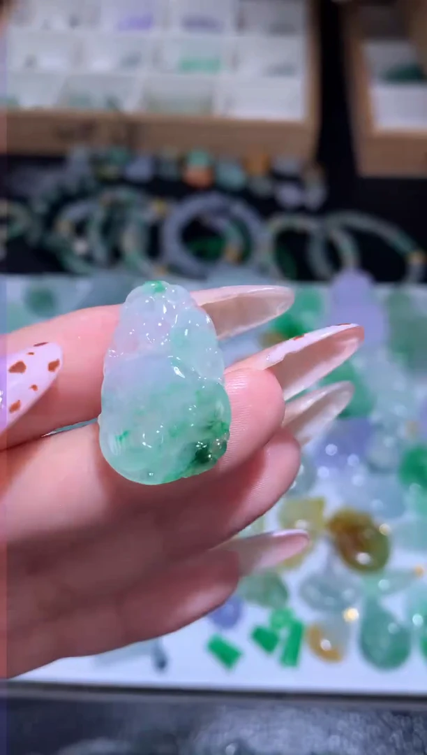 未镶嵌定制翡翠如意