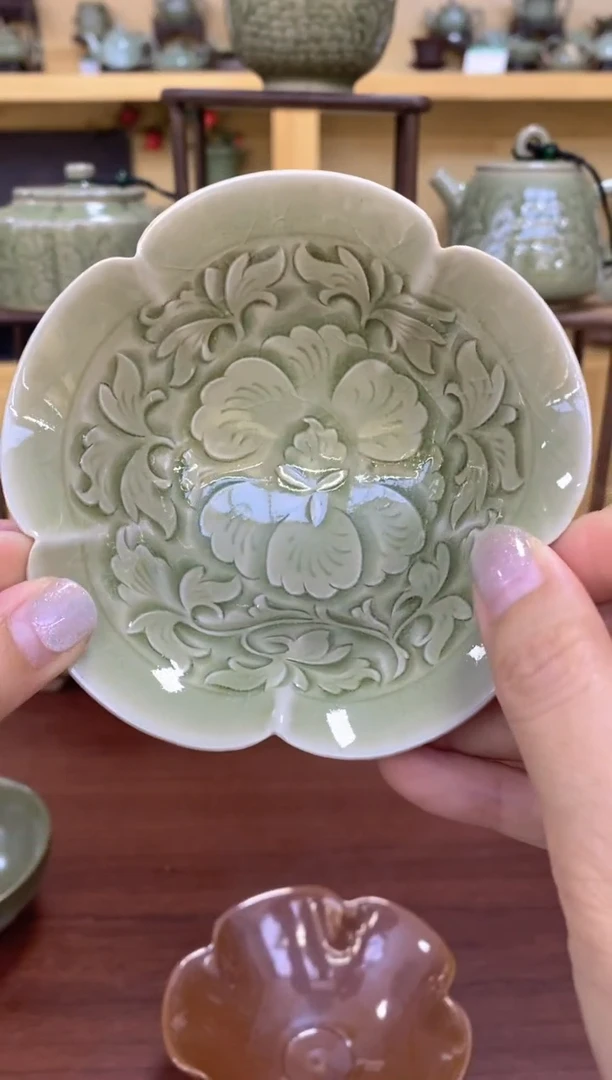 瓷片s***y微瑕 091505 手工花口斗笠一个【开片】