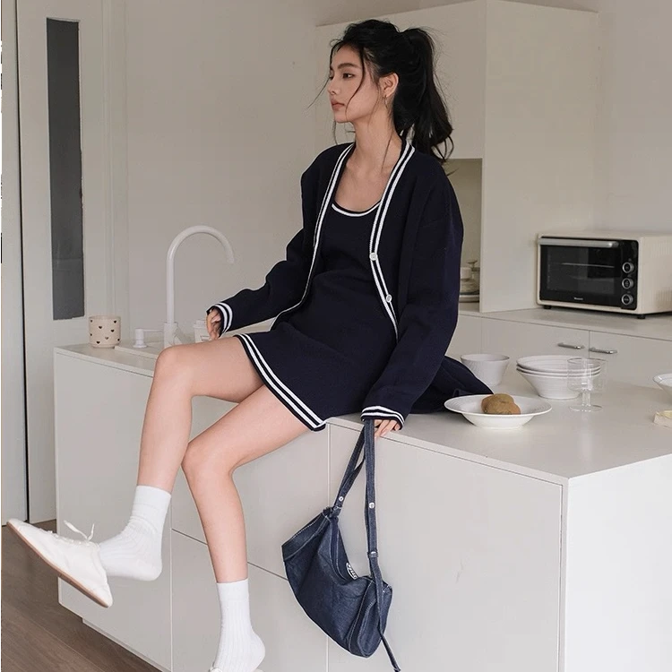 休闲时尚套装撞色宽松短款自然密语学院风欧若智性风吊带开衫套装