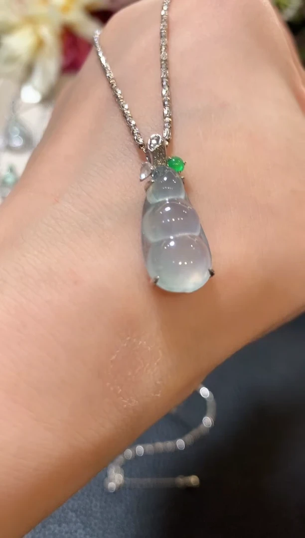 吊坠(不含链)18K金镶嵌翡翠z44