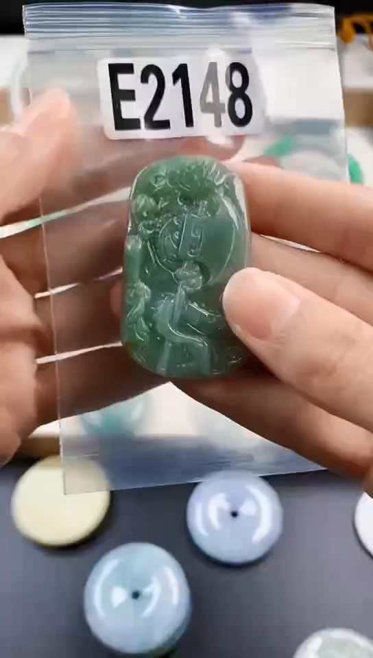 颈饰未镶嵌翡翠天然翡翠吊坠挂件