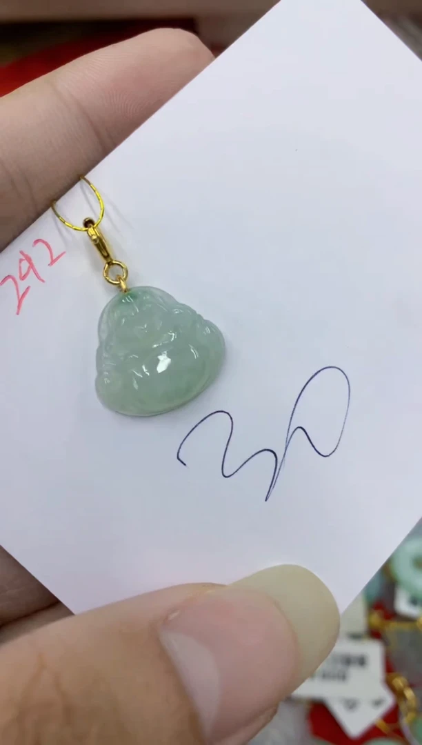翡翠未镶嵌颈饰111111111111