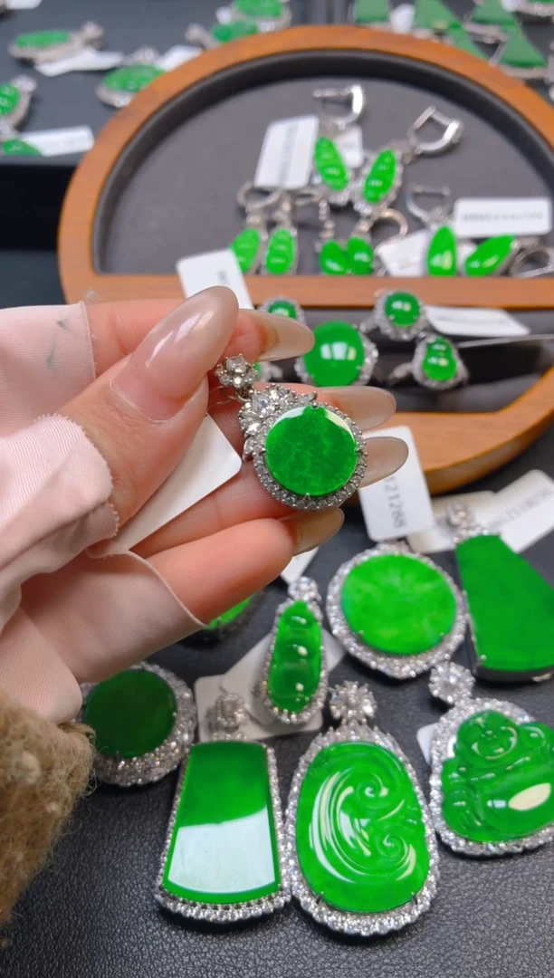 吊坠(不含链)银S925镶嵌翡翠1