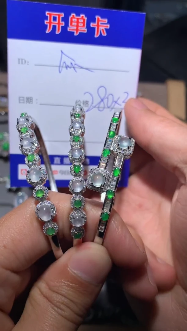 【闪购商品】翡翠手镯银S925镶嵌快乐瓜