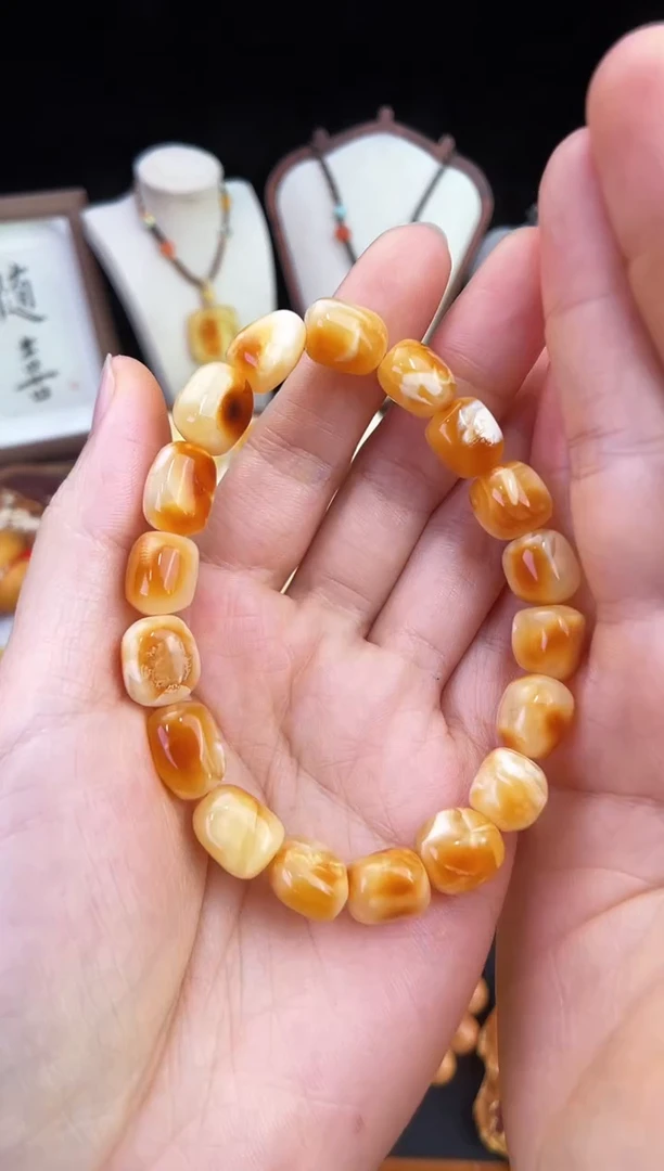 琥珀未镶嵌珠宝奇石柒月