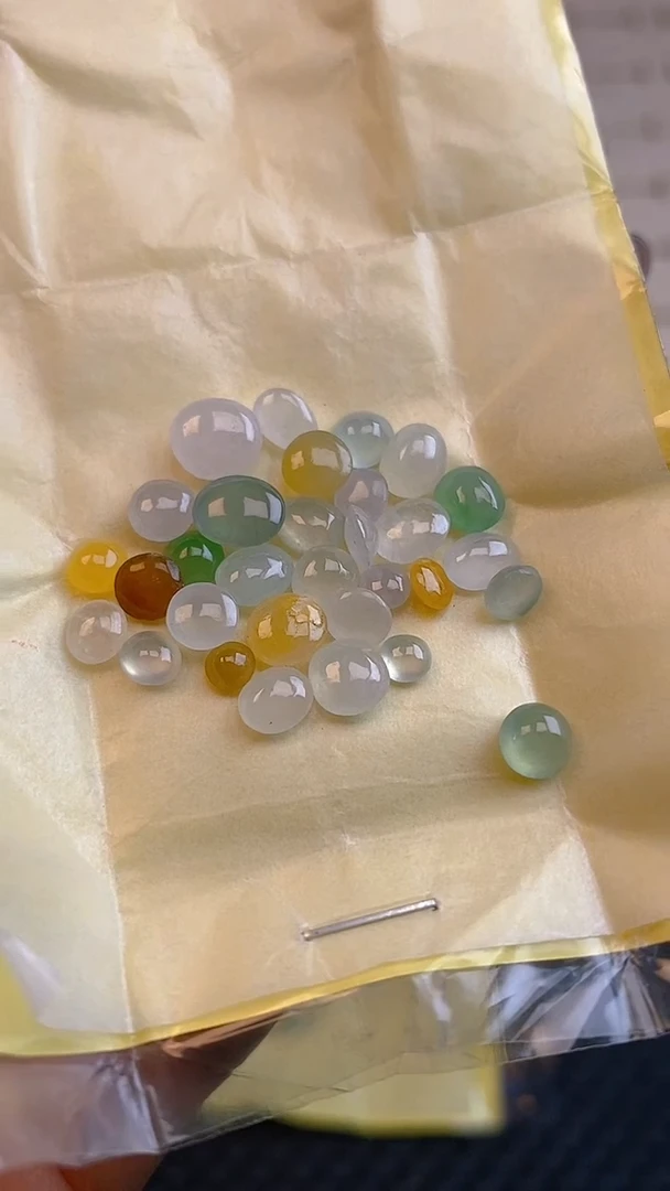 【闪购商品】翡翠耳饰未镶嵌天然A货翡翠70