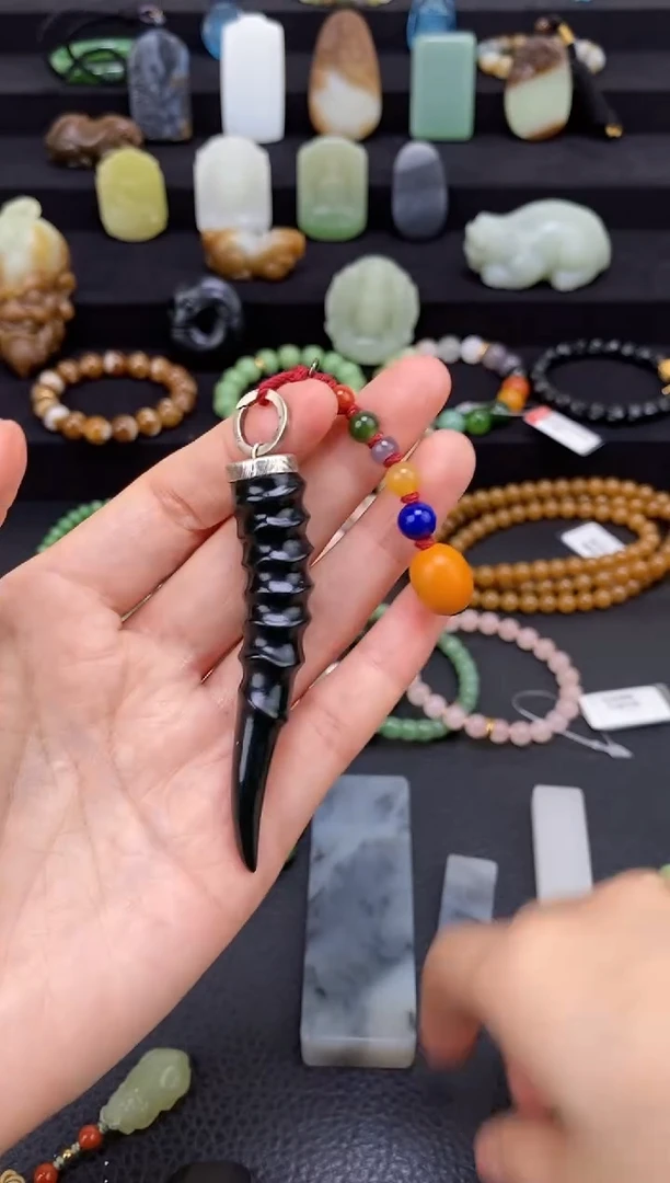 未镶嵌和田玉挂件黑青羊角挂件