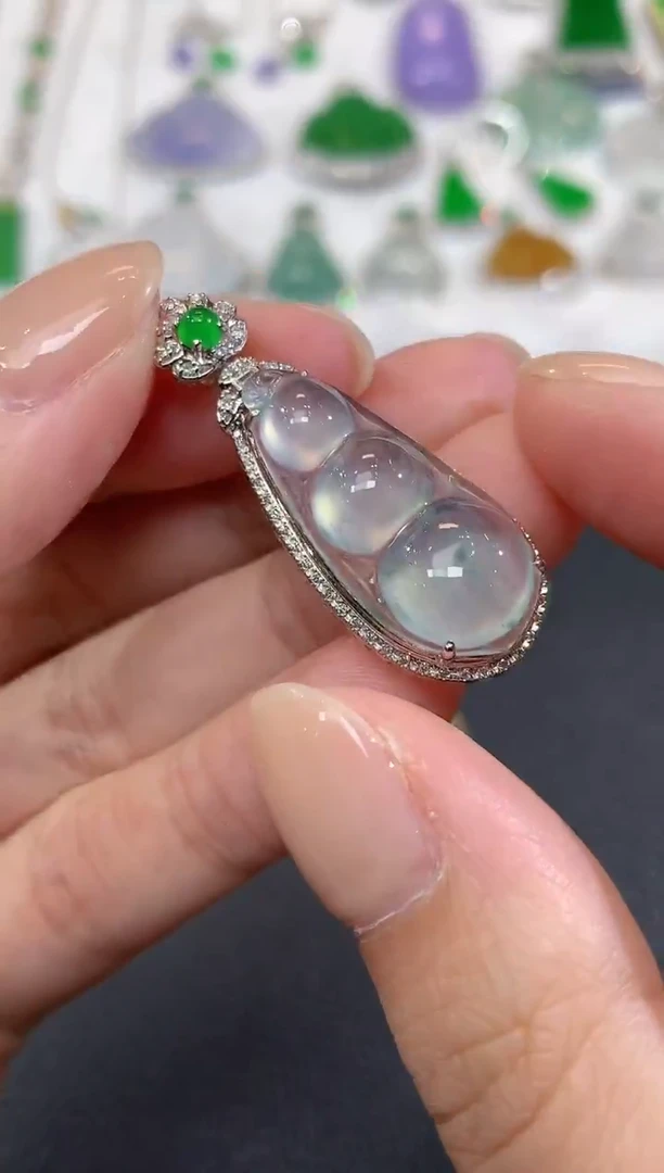 吊坠(不含链)18K金镶嵌翡翠A39