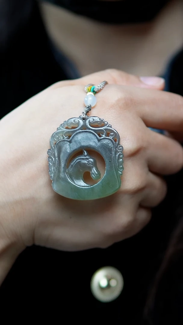 【闪购商品】和田玉颈饰未镶嵌马到成功