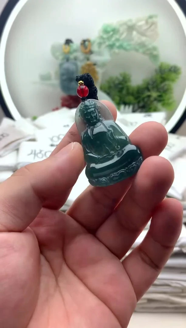 颈饰未镶嵌翡翠小观音