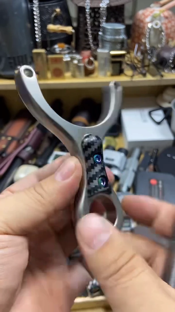 瓷片闪购商品  如图所示