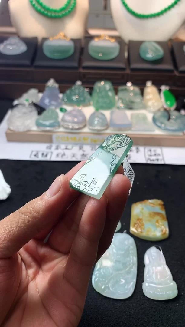 未镶嵌定制翡翠猎*~  S毛货不退不换
