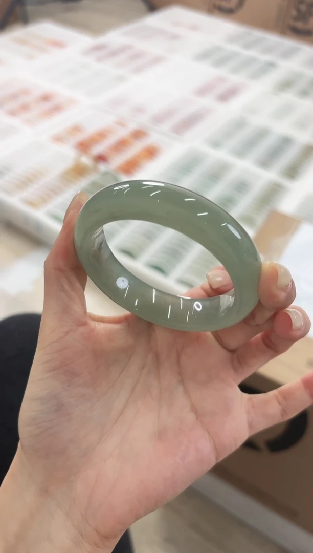 未镶嵌手镯石英质玉66-50D