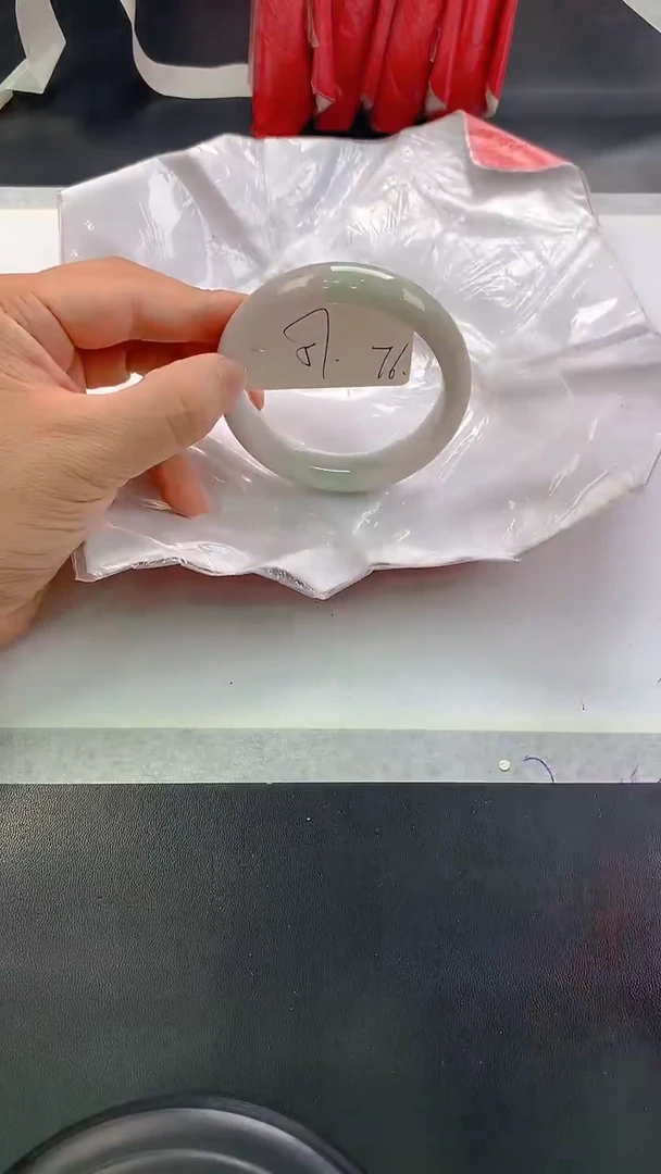 未镶嵌手镯翡翠76