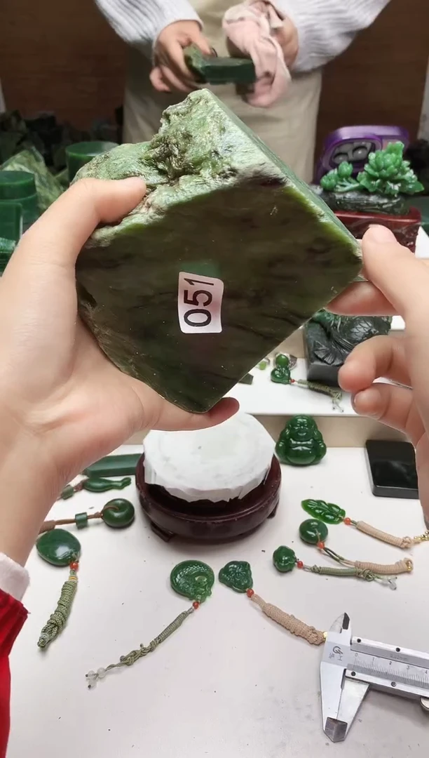 未镶嵌和田玉挂件1