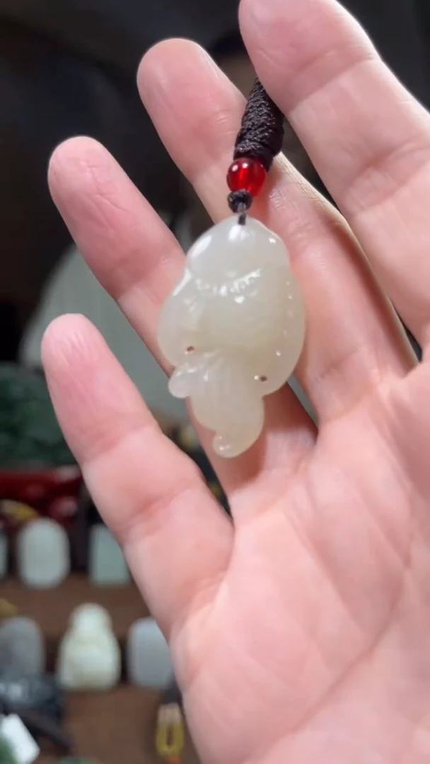 颈饰未镶嵌和田玉·