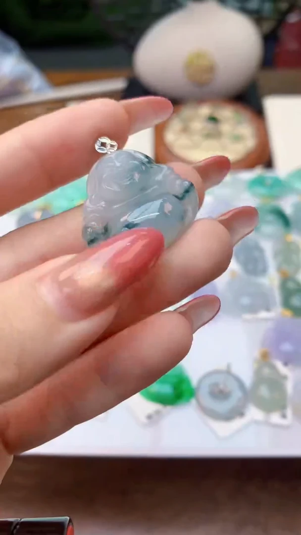 颈饰未镶嵌翡翠天然A货翡翠挂件