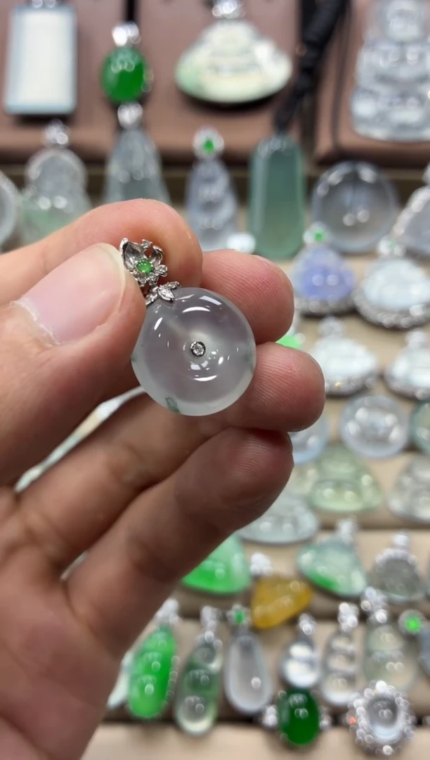 吊坠(不含链)18K金镶嵌翡翠平安扣