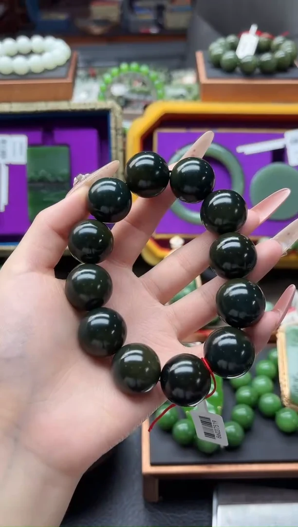 未镶嵌手串和田玉董小姐推荐 多样性发货 拍一发一szq20